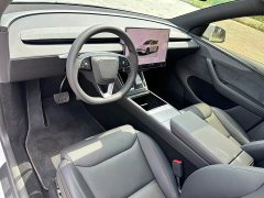 Tesla Model Y L 2025 long-range all-wheel drive version - фото 4