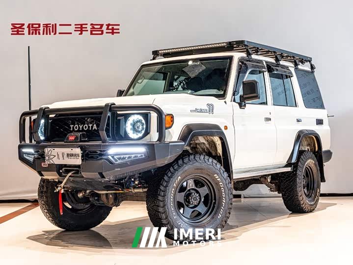 Toyota Land Cruiser (imported) LC76 4.0L automatic - автомобиль из Китая