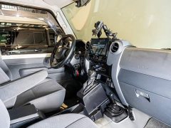 Toyota Land Cruiser (imported) LC76 4.0L automatic - фото 10