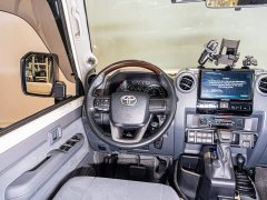 Toyota Land Cruiser (imported) LC76 4.0L automatic - фото 12