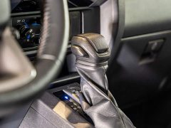 Toyota Land Cruiser (imported) LC76 4.0L automatic - фото 15