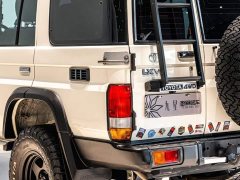 Toyota Land Cruiser (imported) LC76 4.0L automatic - фото 19