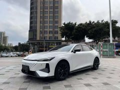 Changan UNI-V 1.5T 500Bar Premium Type - фото 1