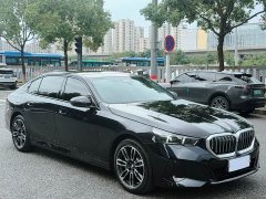BMW 5 Series 530Li Leading M Sports Package - фото 1