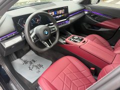 BMW 5 Series 530Li Leading M Sports Package - фото 8