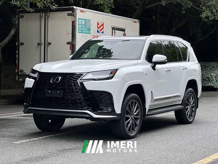 Lexus LX 600 - автомобиль из Китая