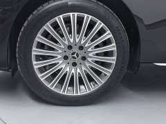 Mercedes-Benz E-Class E 300 L Premium - фото 9