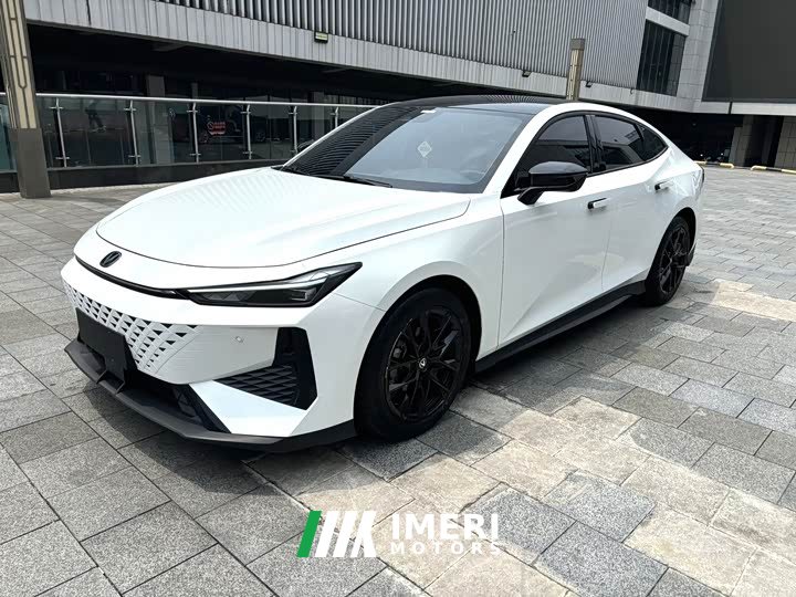 Changan UNI-V 1.5T premium - автомобиль из Китая
