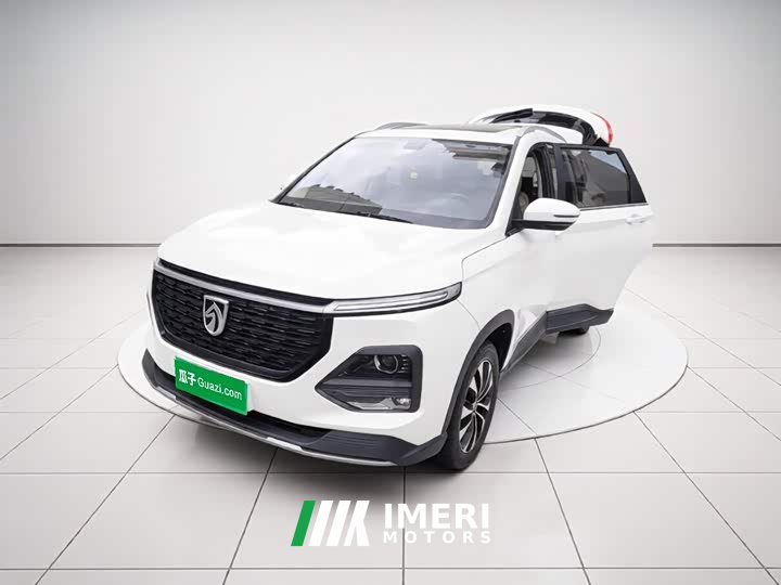 Baojun 530 1.5T CVT premium interconnected type 7 seats
