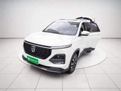 Baojun 530 1.5T CVT premium interconnected type 7 seats - фото 1