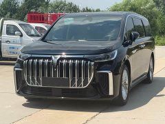 Voyah Lantu Dreamer PHEV Extra Long Range Premium Edition - фото 1