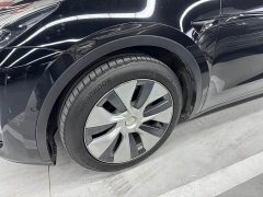 Tesla Model Y standard range rear-wheel drive version - фото 12