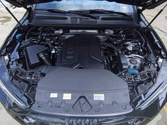Audi Q5L 2.0T Exclusive Edition for Ten Million Users - фото 9