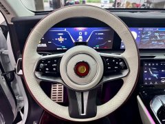 Hongqi E-HS9 510km flag collar version four seats - фото 11