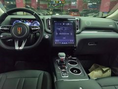 Hongqi HS3 PHEV 2024 115km Jinwei Edition - фото 12