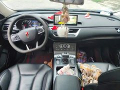Hongqi H5 2022 Classic 1.8T Automatic Intelligent Connected Flag Edition - фото 12
