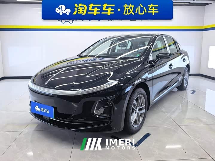 Hongqi E-QM5 610km PLUS - автомобиль из Китая