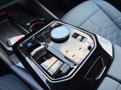BMW i5 eDrive 35L Exclusive M Sports Package - фото 11