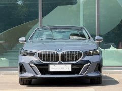 BMW i5 eDrive 35L Exclusive M Sports Package - фото 16