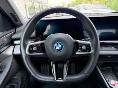 BMW i5 eDrive 35L Exclusive M Sports Package - фото 7