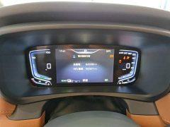 Hongqi HQ9 PHEV 2.0T four-wheel drive business version - фото 12