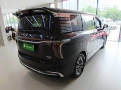Hongqi HQ9 PHEV 2.0T four-wheel drive business version - фото 7