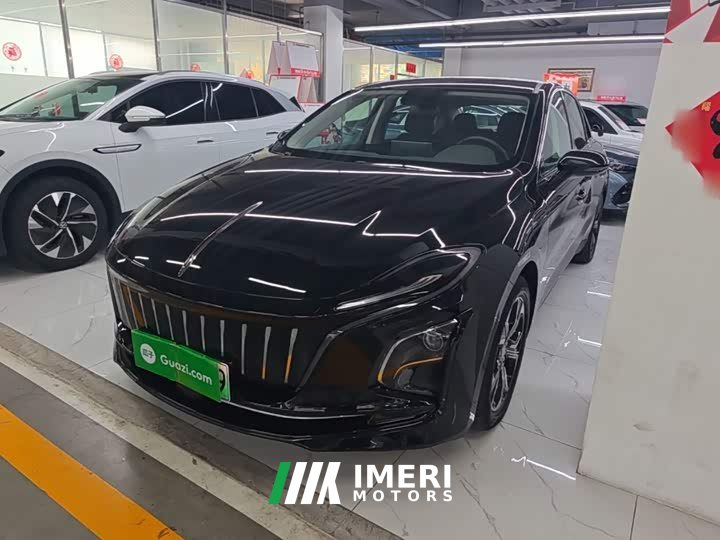 Hongqi E-QM5 facelift basic travel version - автомобиль из Китая