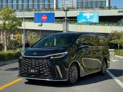 Lexus LM 2023 500h six-seater premium version - фото 1