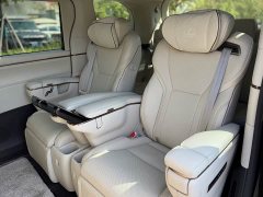 Lexus LM 2023 500h six-seater premium version - фото 13