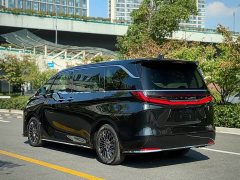 Lexus LM 2023 500h six-seater premium version - фото 4
