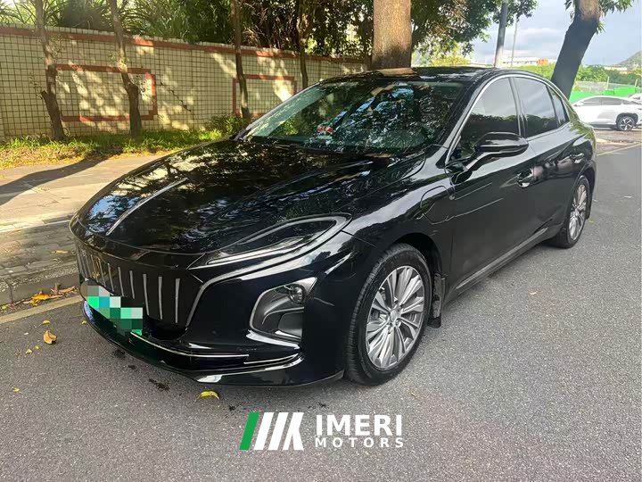 Hongqi E-QM5 450km travel version - автомобиль из Китая