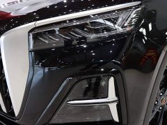 Hongqi HS5 2.0T two-wheel drive 600,000 units commemorative edition - фото 18