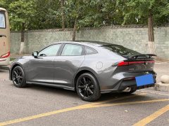 Changan UNI-V 1.5T premium - фото 3