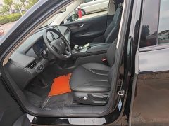 Hongqi E-QM5 basic travel version - фото 15