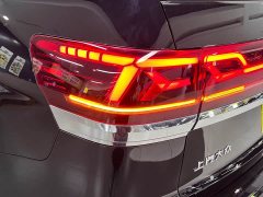 Volkswagen Touron 380TSI four-wheel drive luxury version - фото 16