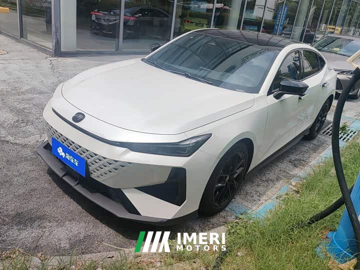 Changan UNI-V 1.5T premium - автомобиль из Китая