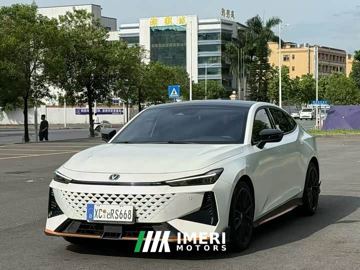 Changan UNI-V 1.5T noble sports - автомобиль из Китая