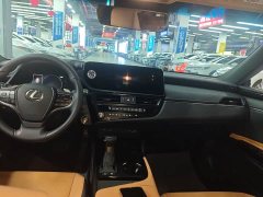 Lexus ES 2022 300h Premium Edition - фото 5