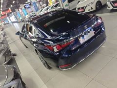 Lexus ES 2022 300h Premium Edition - фото 7