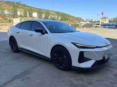 Changan UNI-V 1.5T premium - фото 3