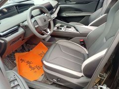 Changan UNI-V 1.5T premium - фото 4
