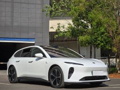 NIO ET5T 75kWh Touring - фото 3