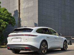 NIO ET5T 75kWh Touring - фото 6