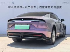 Yangwang Looking up at U7 EV five-seater luxury version - фото 5