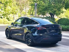 Tesla Model Y rear-wheel drive version - фото 8