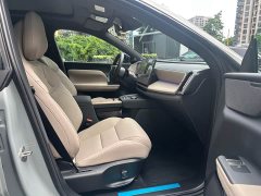 Volvo XC70 plug-in hybrid 2WD long range Core - фото 19