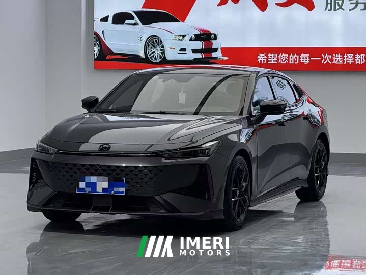Changan UNI-V 1.5T exclusive - автомобиль из Китая