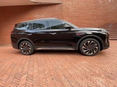 Hongqi HS7 PHEV 2.0T PHEV four-wheel drive Qichang version 6 seats - фото 4