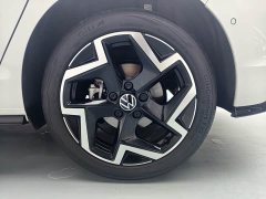 Volkswagen Golf 300TSI R-Line - фото 9