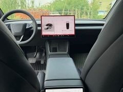 Tesla Model Y rear-wheel drive version - фото 10